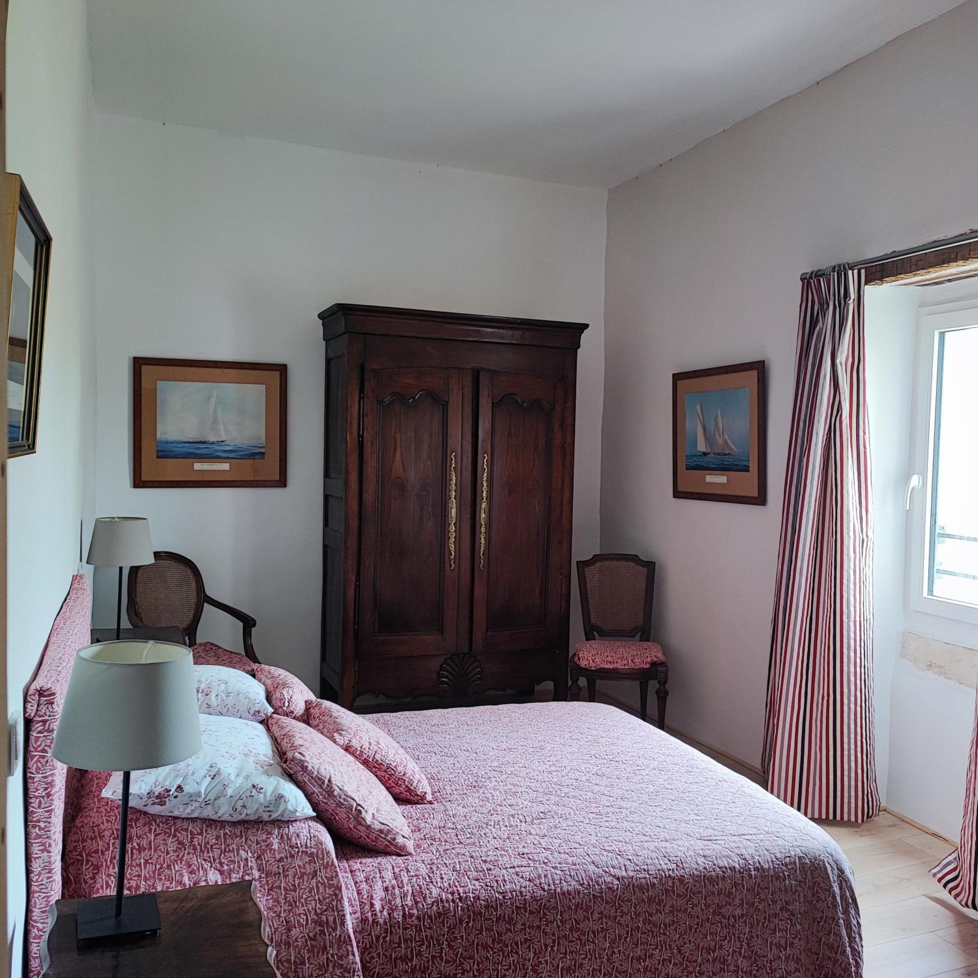 Hotel Magnanerie De Sainte Croix Esterno foto