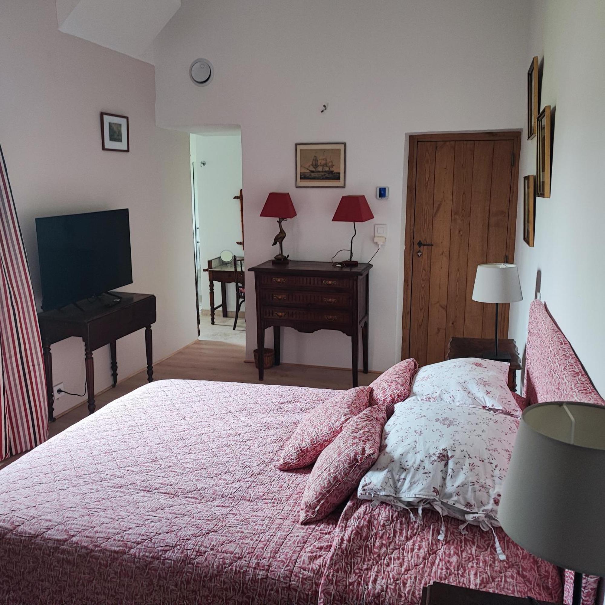 Hotel Magnanerie De Sainte Croix Esterno foto